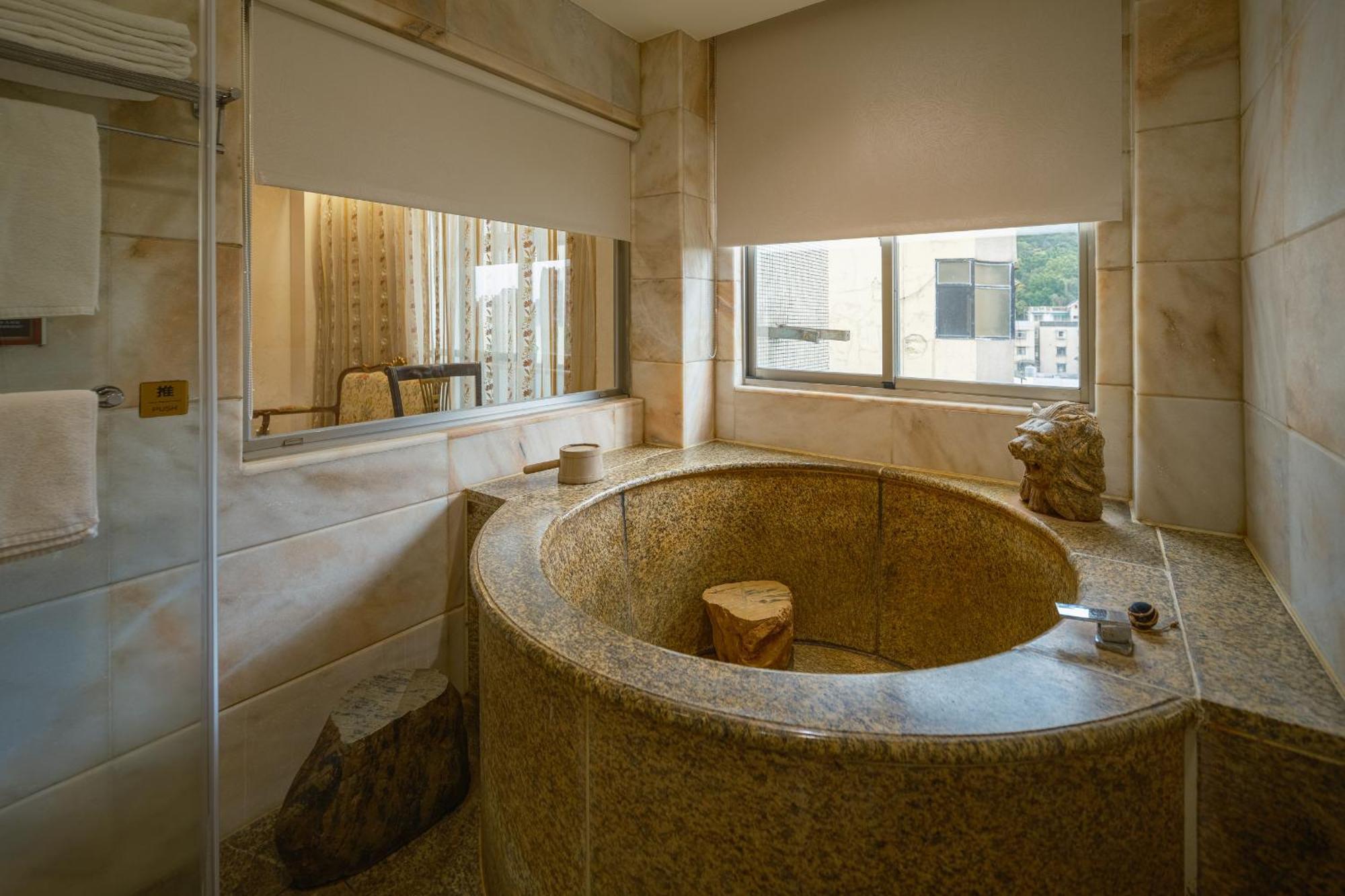 Grand Pleasure Spring Hotel Тайбэй Экстерьер фото